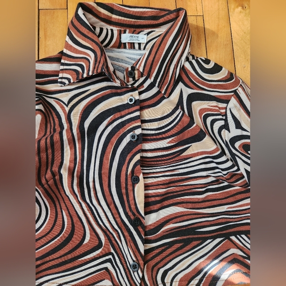 Cropped 70s brown swirl inspired top - Picture 3 of 4